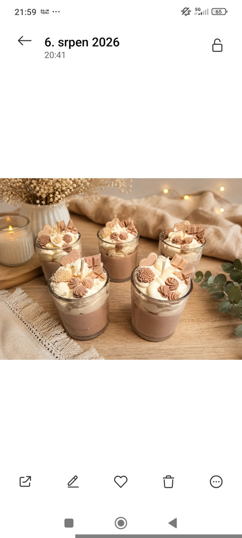 Šlehaná svíčka vanilka-caramel