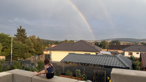 Srpnová duha nad vesnicí. Fofo.2026