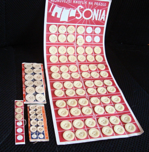Vintage knoflíky SONIA / PE‑LA – staré české