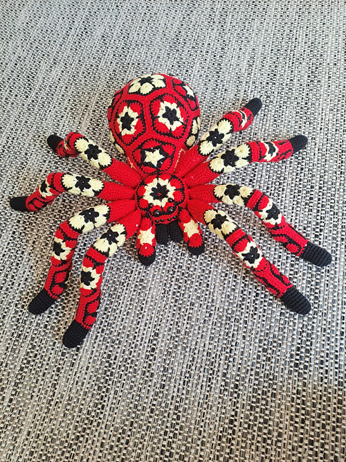 Tarantule-červená