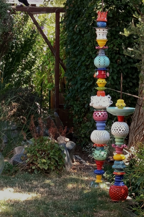 Keramický totem malý s pitkem — foto 1