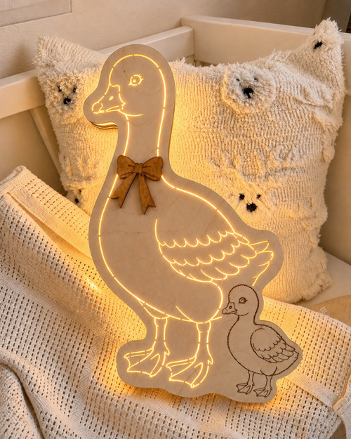 LED dřevěná lampička Husička