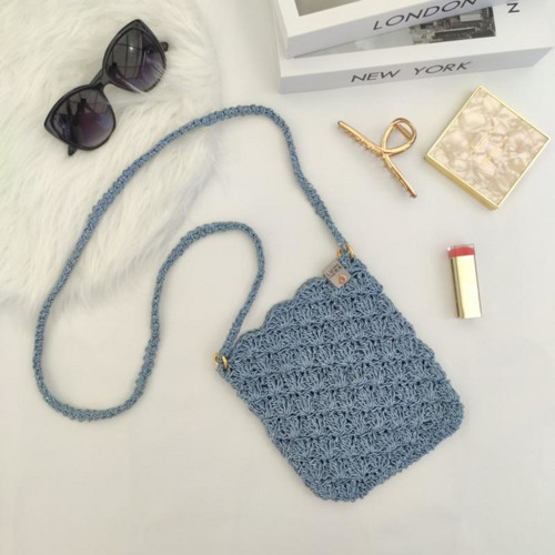Háčkovaná mini kabelka modrá crossbody