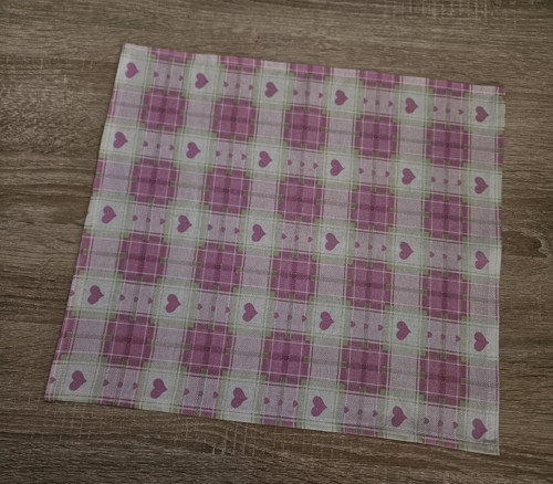 Prostírání , svačinový ubrousek textilní srdce č.9