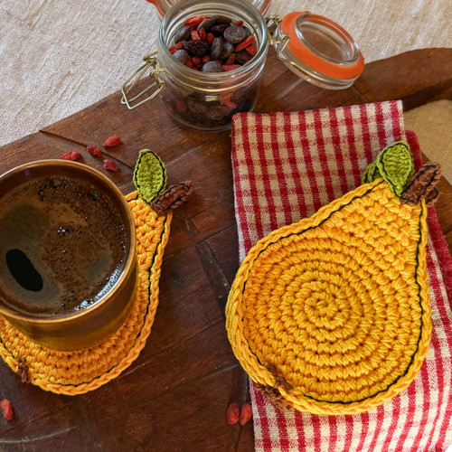 Háčkované podtácky Hrušky – set 4 ks pod hrnek