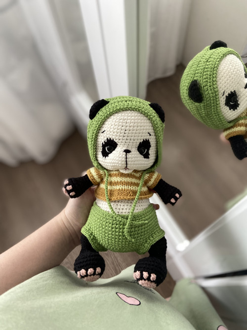 Háčkovaná panda
