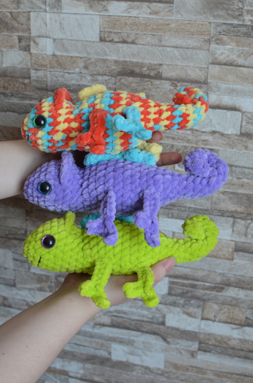 Háčkovaný chameleon