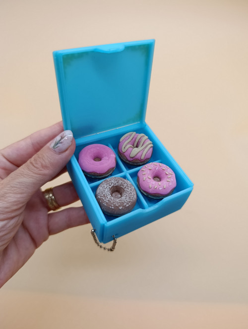 Krabička s donutky - klikač