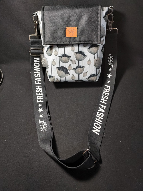 Kabelka crossbody mini s popruhem