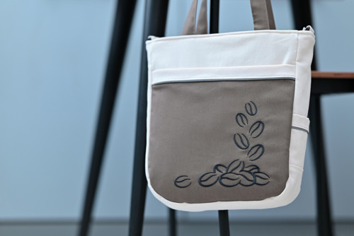 Dámská crossbody kabelka hnědo-krémová se zrnky