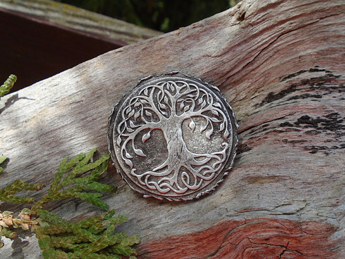 Cínová brož Strom života, Tiffany styl, patina