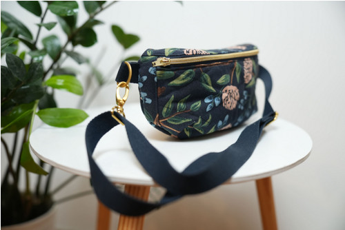 Ledvinka Peonies Navy