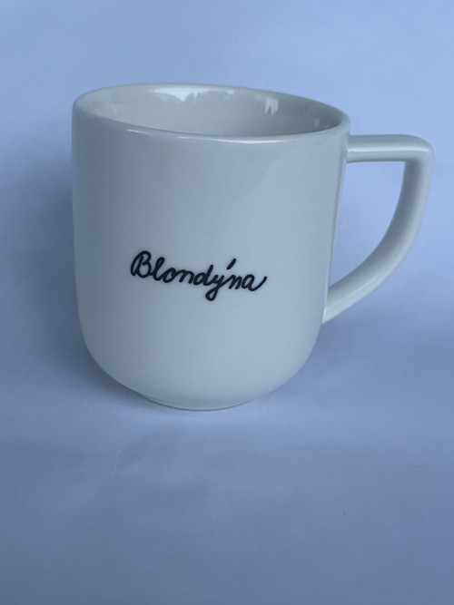 Hrnek Blondýna