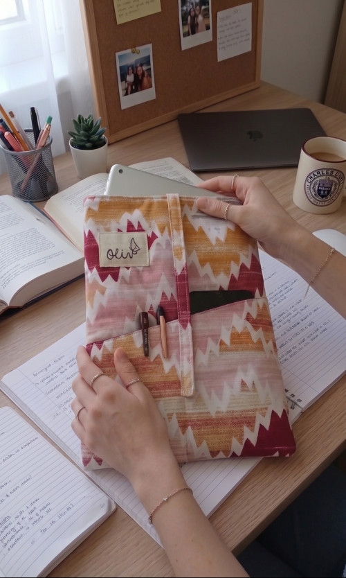 Obal na tablet nebo knihu
