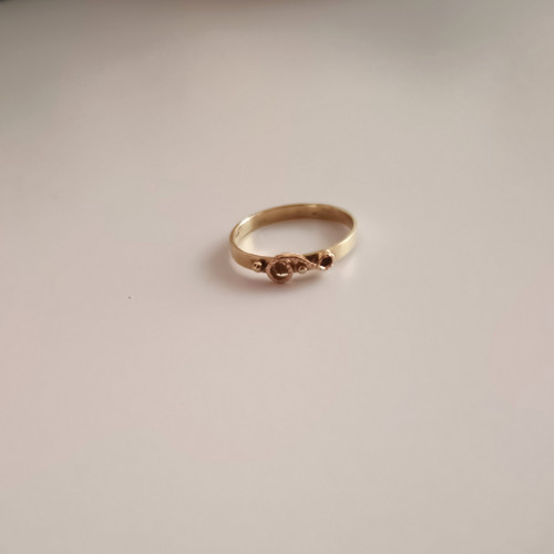 Reliéf (prsten, Au 585/1000) — foto 1