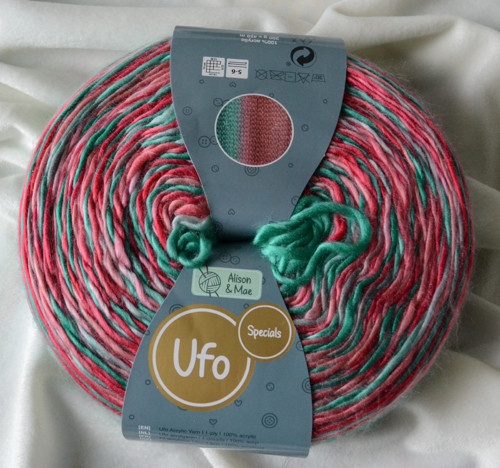 Příze Ufo 200g /459m tóny zelené a červené