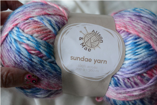 Příze Sundae Yarn 200g / 360 m samovzorovací