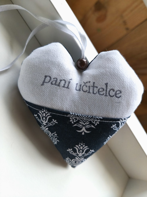 Srdíčko - paní učitelce