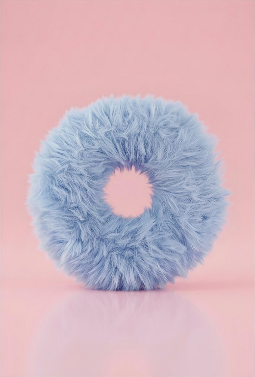 Chlupatá háčkovaná gumička do vlasů scrunchie