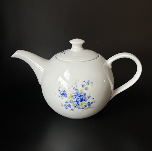 Porcelánová konvice Pomněnky 1.3L, Dubí
