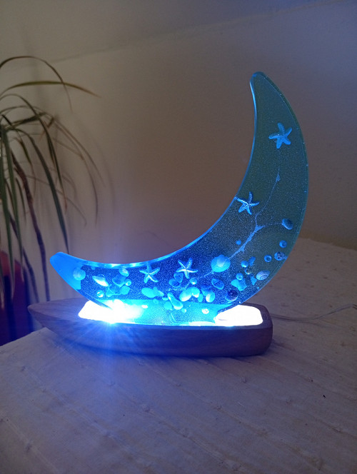 Lampa z pryskyřice Mořská Luna