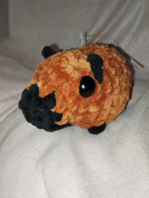 Měkoučká háčkovaná kapybara do ruky (14 cm)