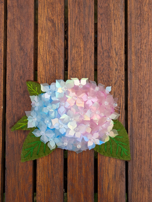 Hydrangea (Hortenzie) - Ručně vyšívaná brož