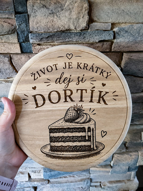 Dřevěné kuchyňské prkénko: Život je krátký