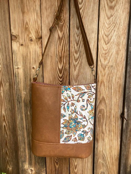 Crossbody kabelka