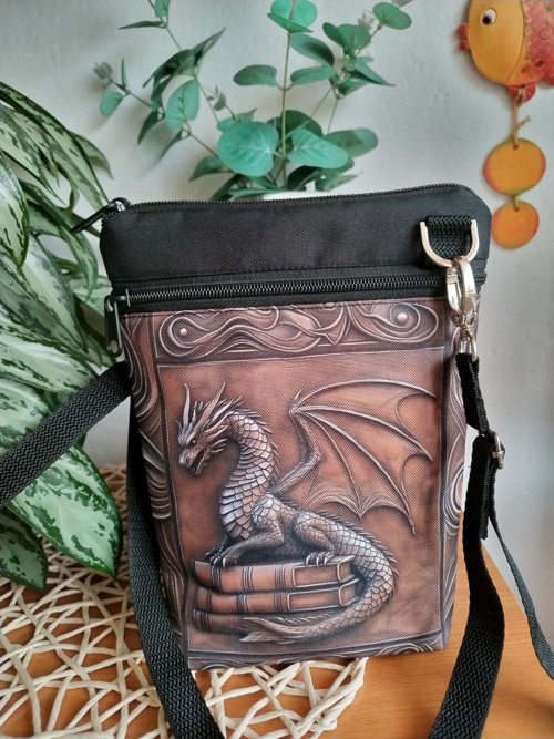 Taštička na mobil větší