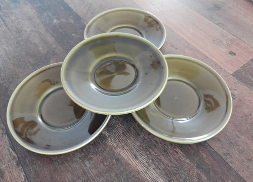 Khaki podšálek Kera Vitral