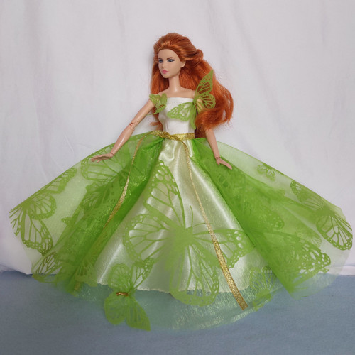 Šatičky pro Barbie s motýlky