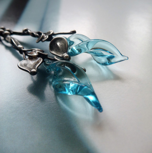Kovové náušnice se sklem BLUE SKY, handmade