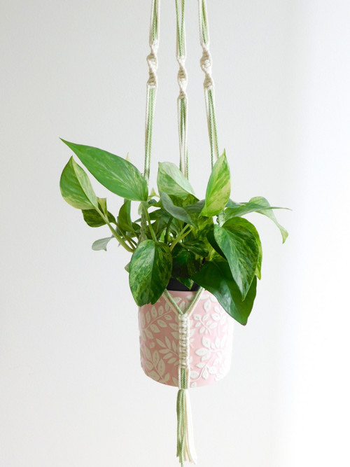 Macramé závěs na květináč “Fern”