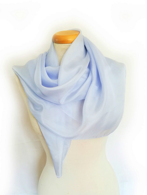 "steam blue" hedvábný šátek 90x90