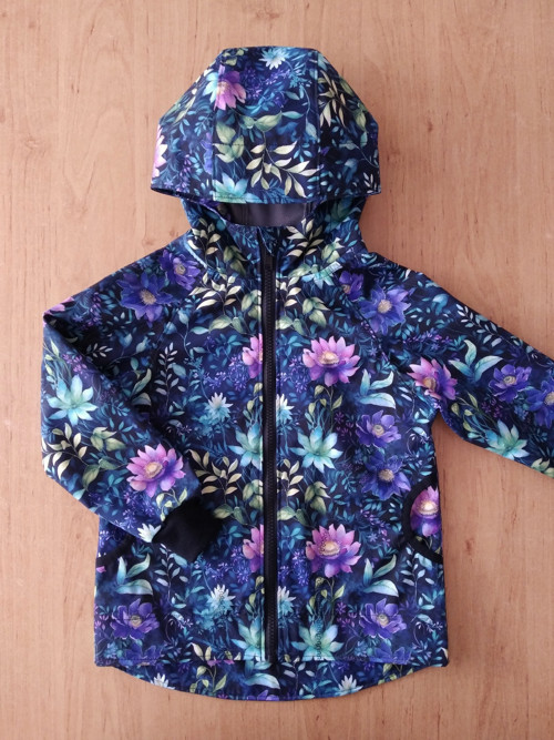 Softshell bunda - vel. 98/104 skladem