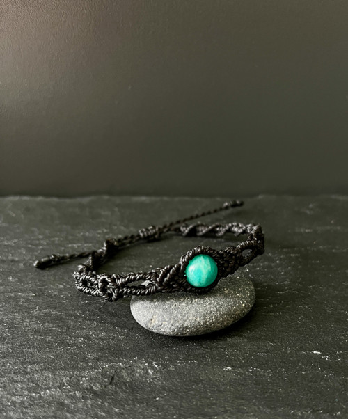 Černý macramé náramek s amazonitem — foto 1