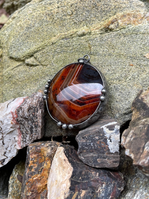Štít proti pondělnímu ránu - achát, sardonyx