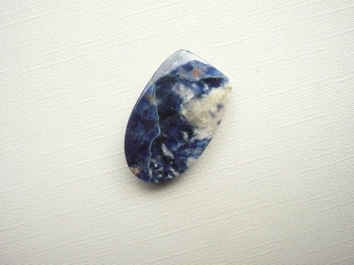 Kabošon - sodalit 23 mm, č.17D