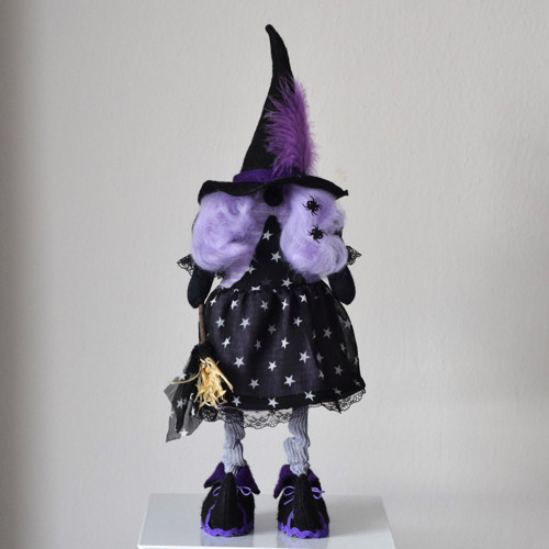 Halloweenská dekorace čarodějnice fialová 42 cm