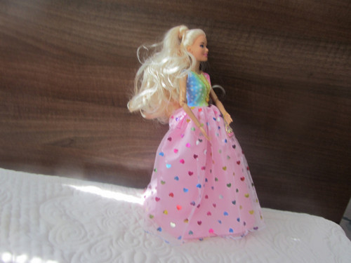 Společenské šaty pro Barbie