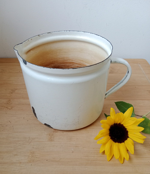 Plecháček velký bílý 1,5l pouze k dekoraci