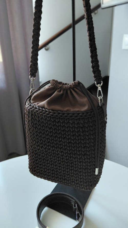 Ručně háčkovaná kabelka – bucket bag