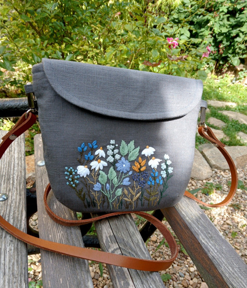 FLORA dark grey /s ruční výšivkou
