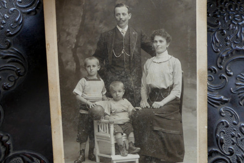 S míčem... fotografie S. Weitzmann, Vídeň