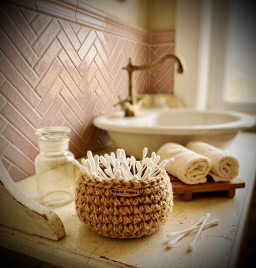 Háčkovaný jutový košíček-Boho organizér