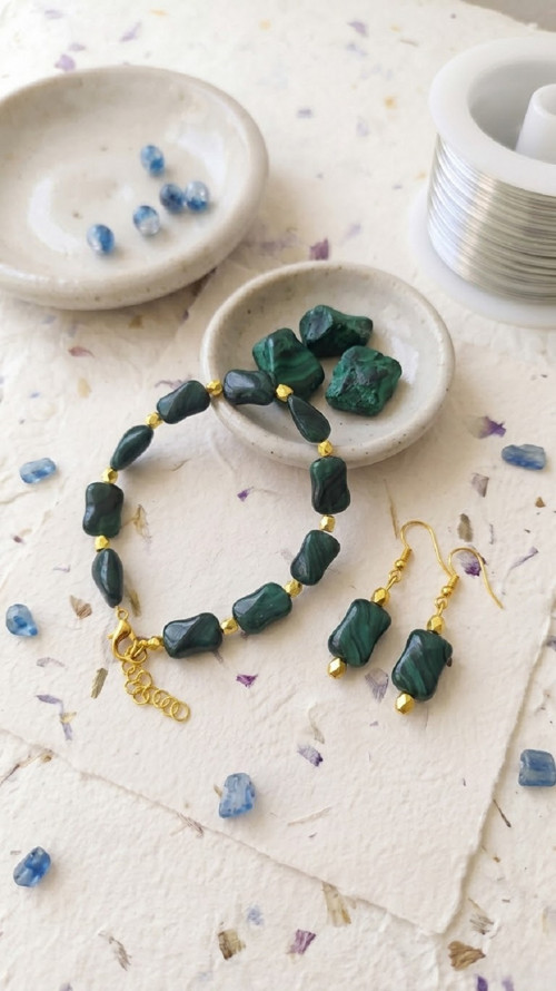 Elegantní zelená sada: Náušnice a náramek