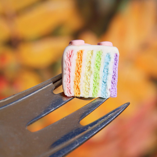 Duhový dortík - pin — foto 1