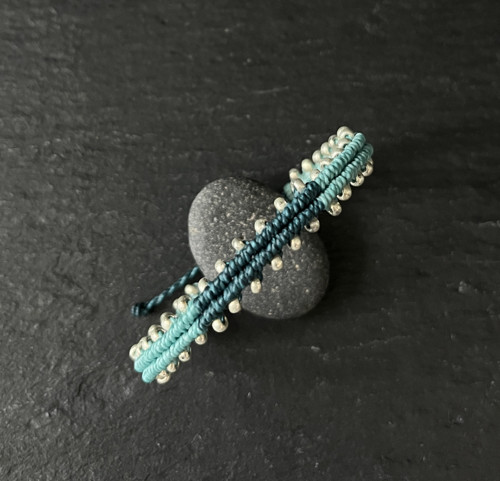 Modrozelený macramé náramek Mořská vlna