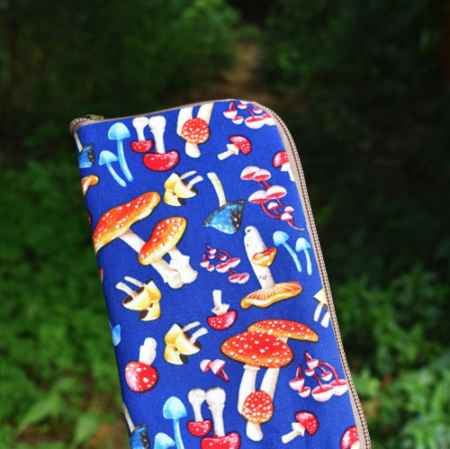 Obal na telefon - Muchomůrky červené